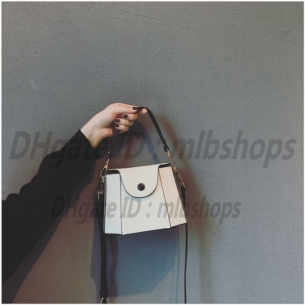 shoulder bags luxurys designers fashion womens crossbody handbags wallets ladies clutch bucket bag purse 2021 totes cross body handbag
shoulder bags luxurys designers fashion womens crossbody handbags wallets ladies clutch bucket bag purse 2021 totes cross body handbag