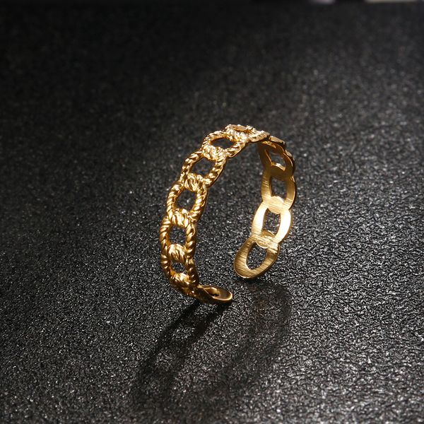 simple fashion gold/silver stainless steel ring with circle pattern for girls women men couple in wedding rings
simple fashion gold/silver stainless steel ring with circle pattern for girls women men couple in wedding rings