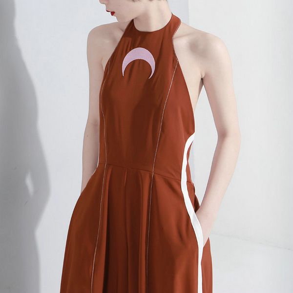 women backless jumpsuit wide leg pants harajuku moon embroid ring wrinkled female open-backed bodysuit couplet 2021 fashion, Black;white
women backless jumpsuit wide leg pants harajuku moon embroid ring wrinkled female open-backed bodysuit couplet 2021 fashion, Black;white