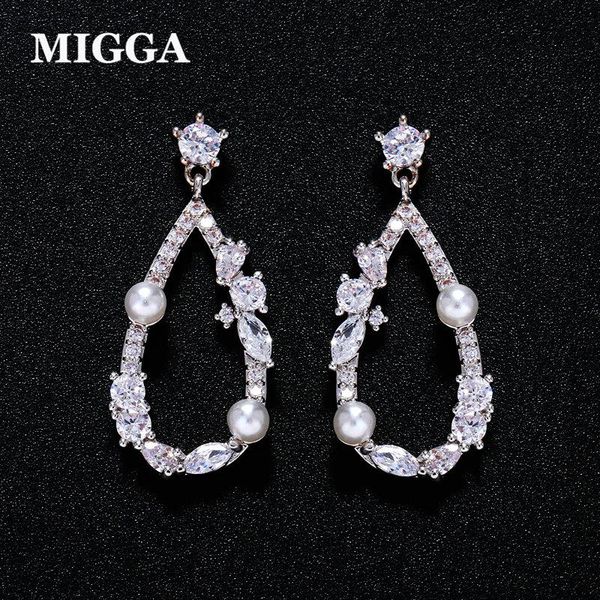 korean style simulated pearl zirconia crystal water drop earrings fashion women party gift jewelry dangle & chandelier, Silver
korean style simulated pearl zirconia crystal water drop earrings fashion women party gift jewelry dangle & chandelier, Silver