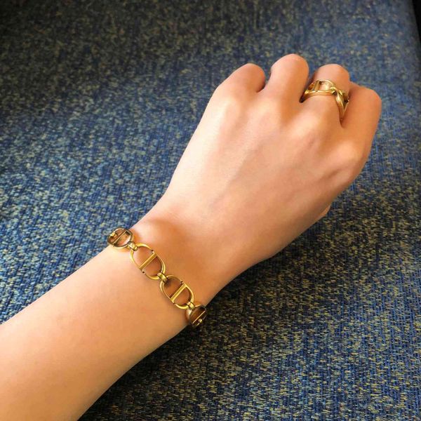 aaa designer jewelry 2021 new letter and necklaces, Silver
aaa designer jewelry 2021 new letter and necklaces, Silver