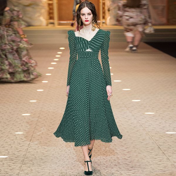 v-neck bubble long sleeve pleated waist tight pleated ethereal swing long dress polka dot dress 2021 autumn clothes, Black;gray
v-neck bubble long sleeve pleated waist tight pleated ethereal swing long dress polka dot dress 2021 autumn clothes, Black;gray