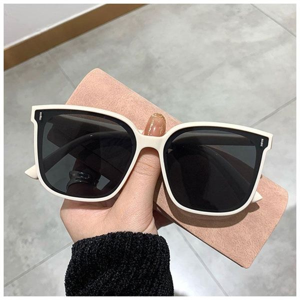 vintage retro square sunglasses women fashion brand oversized men classic eyewear lentes de sol uv400, White;black
vintage retro square sunglasses women fashion brand oversized men classic eyewear lentes de sol uv400, White;black