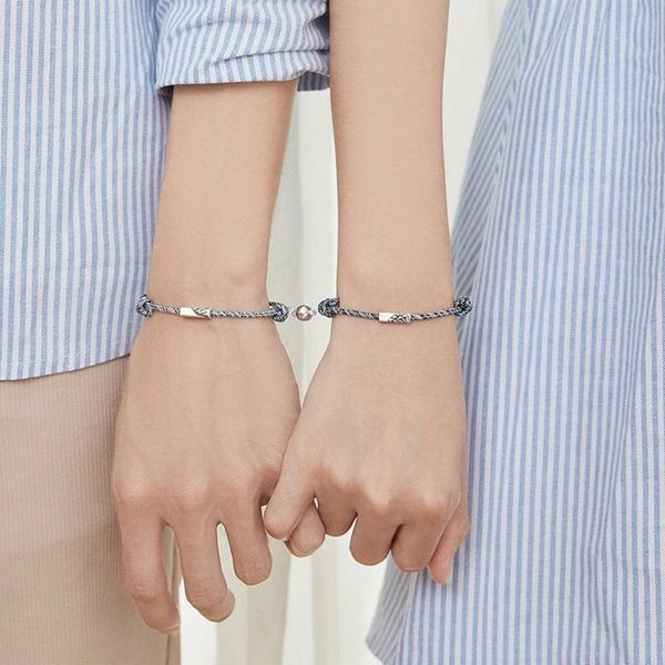 charm bracelets 2pcs "a solemn pledge of love" couple bracelet love friendship rope braided distance magnetic leather jewelry for, Golden;silver
charm bracelets 2pcs "a solemn pledge of love" couple bracelet love friendship rope braided distance magnetic leather jewelry for, Golden;silver