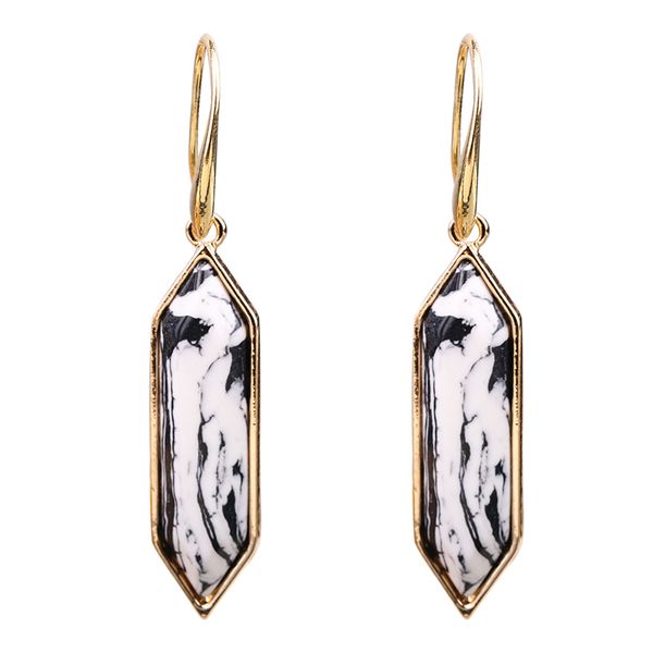 rhombus shaped artificial black white kallaite pendant dangle chandelier earrings, Silver
rhombus shaped artificial black white kallaite pendant dangle chandelier earrings, Silver
