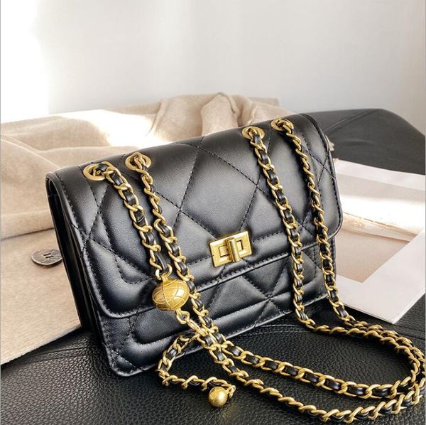 high-quality woman rhombus chain bag fashion luxury designer european and american style handbag chains messenger bags, Black;red
high-quality woman rhombus chain bag fashion luxury designer european and american style handbag chains messenger bags, Black;red