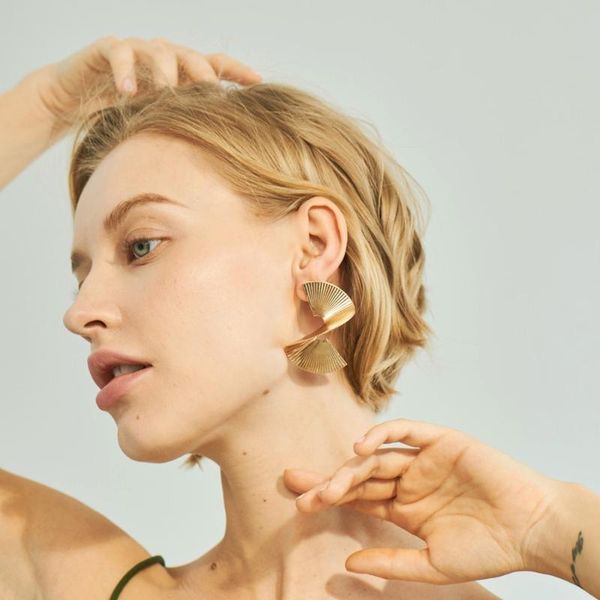 hyperbole 3d spiral ear jewelry gold color big earrings punk style irregular geometric drop for women christmas gifts dangle & chandelier, Silver
hyperbole 3d spiral ear jewelry gold color big earrings punk style irregular geometric drop for women christmas gifts dangle & chandelier, Silver
