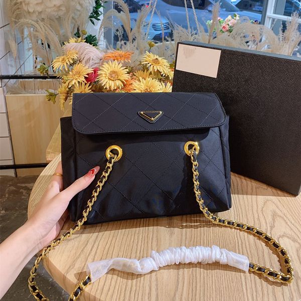 designer luxury bag shoulder bags cross body gold chain high-quality different colors fashion brand various styles with original box size 28
designer luxury bag shoulder bags cross body gold chain high-quality different colors fashion brand various styles with original box size 28