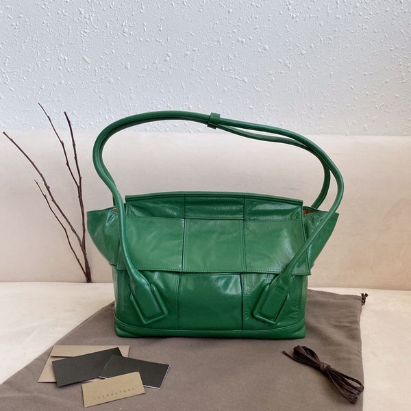 fashion weave bags tote women hobo handbag genuine leather shoulder bag knitting elegant big capacity handbags totes
fashion weave bags tote women hobo handbag genuine leather shoulder bag knitting elegant big capacity handbags totes