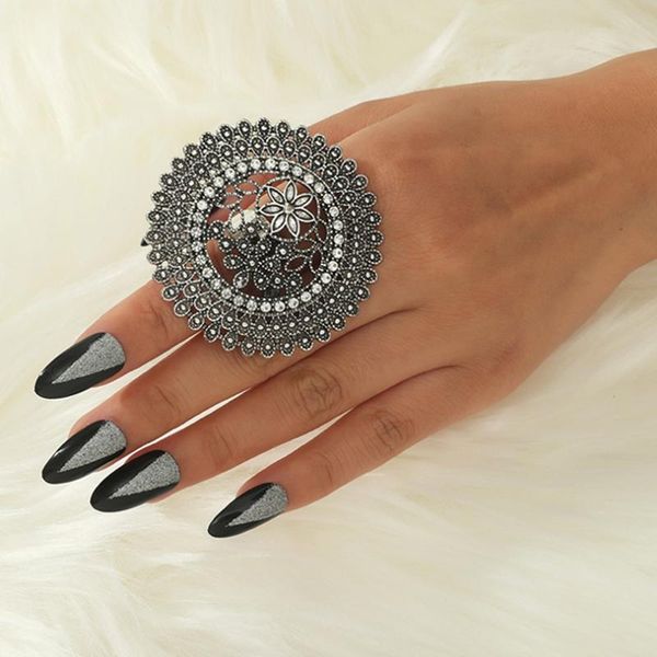 wedding rings vintage antique big gold color women-midi-rings engraved flower pattern retro party female finger ring stylish jewelry, Slivery;golden
wedding rings vintage antique big gold color women-midi-rings engraved flower pattern retro party female finger ring stylish jewelry, Slivery;golden