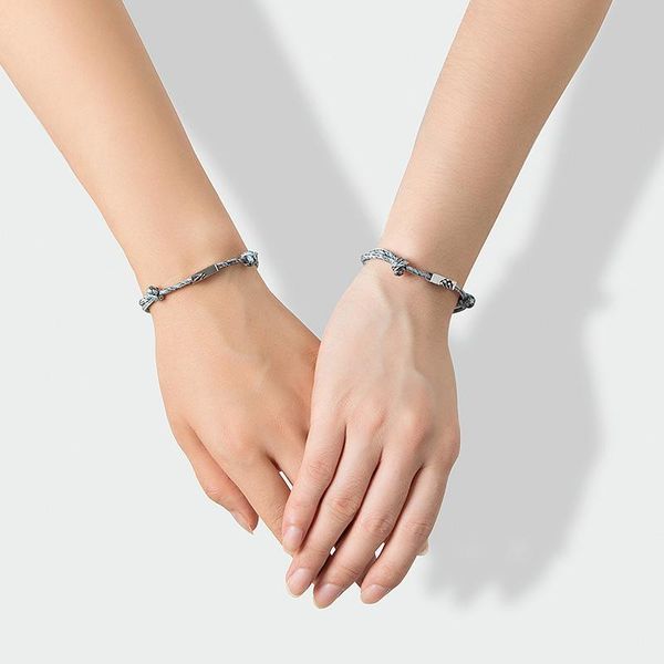 charm bracelets 2pcs/set couple bracelet for women love paired coupling chain men fashion jewelry, Golden;silver
charm bracelets 2pcs/set couple bracelet for women love paired coupling chain men fashion jewelry, Golden;silver