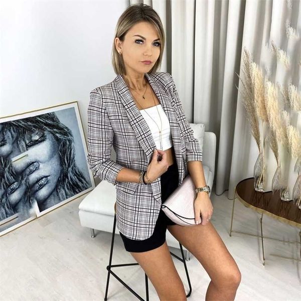 autumn vintage plaid slim suit jacket female casual pockets long sleeve no buttons cardigan lapel women coat blazer mujer 211122, White;black
autumn vintage plaid slim suit jacket female casual pockets long sleeve no buttons cardigan lapel women coat blazer mujer 211122, White;black