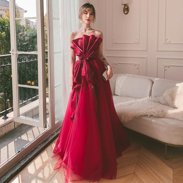 ethnic clothing elegant lotus leaf tube a-line hepburn style evening dress cheongsam back bandage prom fomail gown vestidos de noche, Red
ethnic clothing elegant lotus leaf tube a-line hepburn style evening dress cheongsam back bandage prom fomail gown vestidos de noche, Red