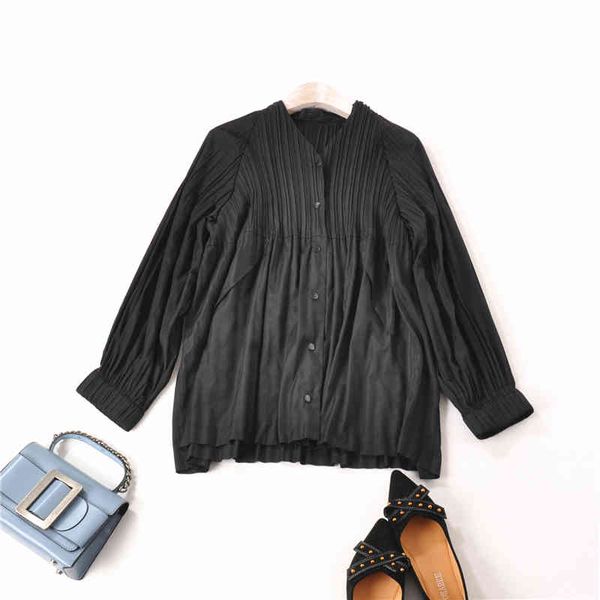 dresses miyake folds long sleeve paragraph v-neck mesh single breasted smooth satin fabric black coat, White
dresses miyake folds long sleeve paragraph v-neck mesh single breasted smooth satin fabric black coat, White