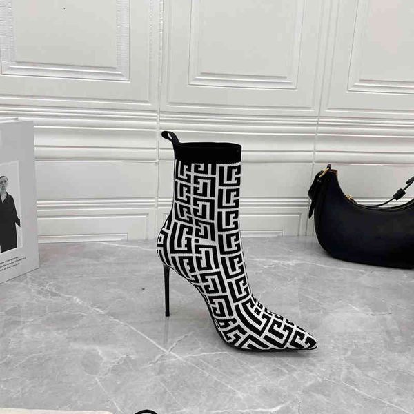 swirl 22ss fashion printing flynit high heel ankle boots .5cm luxurys designers internet celebrity star same style shoes knit sock boot, Black
swirl 22ss fashion printing flynit high heel ankle boots .5cm luxurys designers internet celebrity star same style shoes knit sock boot, Black