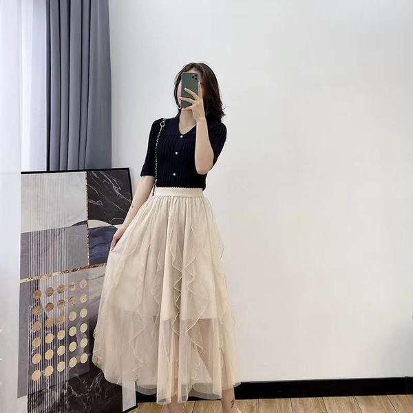 ladies skirt sweater suits summer fashion 2 piece set women knitted cardigan +ruffle patchwork mid-calf skirt sets, White
ladies skirt sweater suits summer fashion 2 piece set women knitted cardigan +ruffle patchwork mid-calf skirt sets, White