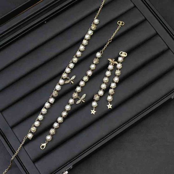 christian/dio necklace d home / dijia pearl bee pendant bracelet cd letter star earrings women, Red;brown
christian/dio necklace d home / dijia pearl bee pendant bracelet cd letter star earrings women, Red;brown