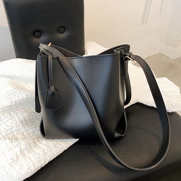 evening bags pure color pu bucket bag summer casual messenger fashion shoulder texture lady shopping female
evening bags pure color pu bucket bag summer casual messenger fashion shoulder texture lady shopping female
