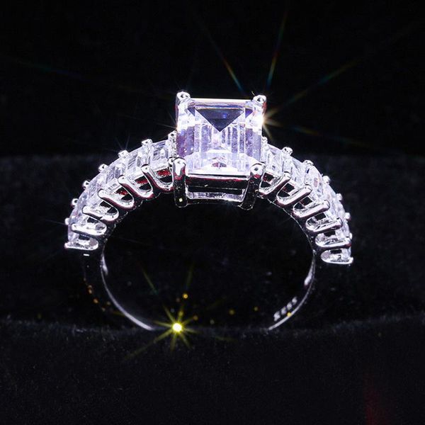 wedding rings 2021 luxury jewelry women's ring sparkling square white cubic zircon engagement gift, Slivery;golden
wedding rings 2021 luxury jewelry women's ring sparkling square white cubic zircon engagement gift, Slivery;golden
