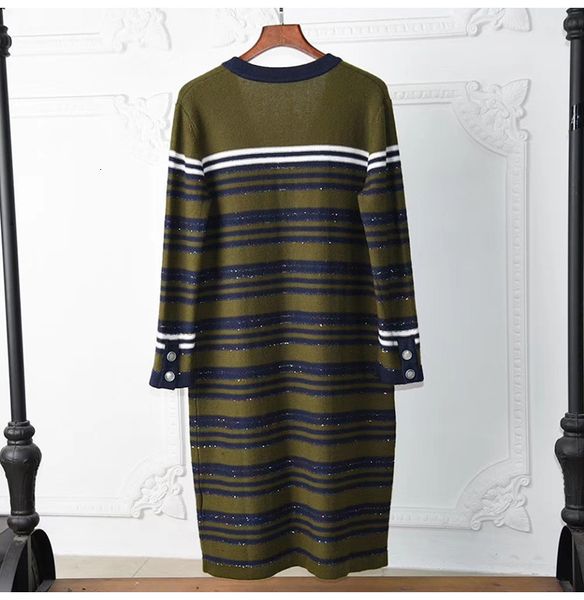 women's sweaters micosoni high-end quality autumn needlepoint stylish striped sequins blouses with cleavage v covered woman's card, White;black
women's sweaters micosoni high-end quality autumn needlepoint stylish striped sequins blouses with cleavage v covered woman's card, White;black