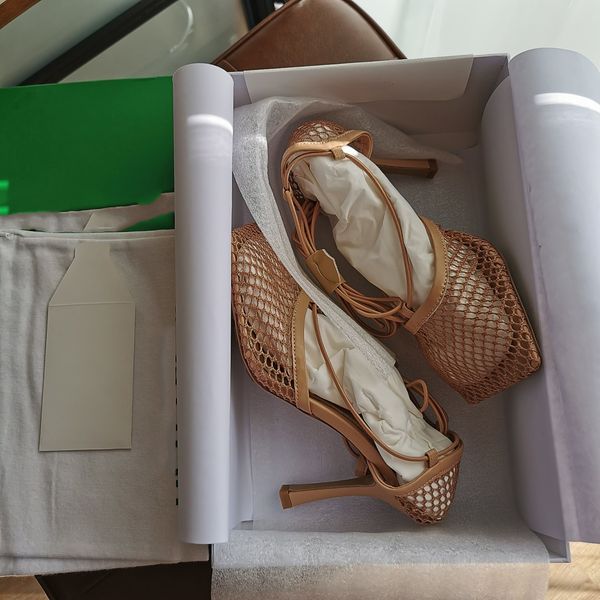 2021ss women sandals with high heels 4 colors sandal weave girl shoes arrivel luxury designer platform slides lady flip flops with original, Black
2021ss women sandals with high heels 4 colors sandal weave girl shoes arrivel luxury designer platform slides lady flip flops with original, Black