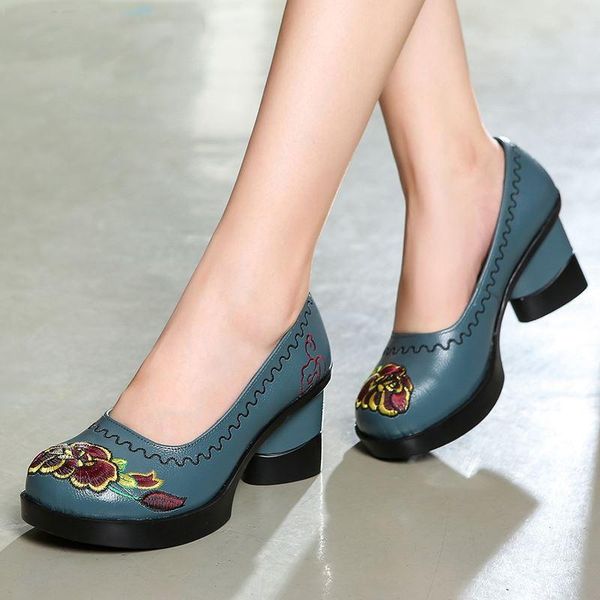 dress shoes autumn blue women pumps retro embroider lady 7.5cm high heels slip on platform handmade genuine leather mujer, Black
dress shoes autumn blue women pumps retro embroider lady 7.5cm high heels slip on platform handmade genuine leather mujer, Black