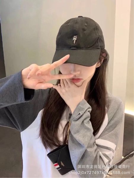 caps fashion cap korean chain baseball men's and women's navy in spring summer, Blue;gray
caps fashion cap korean chain baseball men's and women's navy in spring summer, Blue;gray