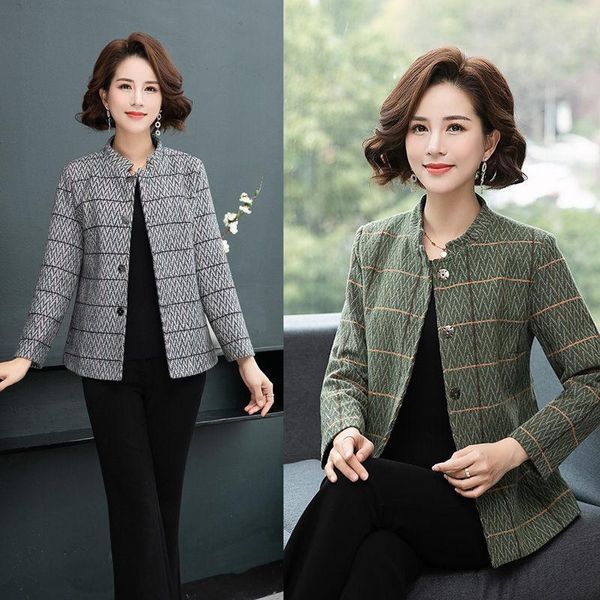 women's jackets stand collar mother's spring autumn coat2021 noble trench coat 40-50 years old middle-aged short cardigan k160, Black;brown
women's jackets stand collar mother's spring autumn coat2021 noble trench coat 40-50 years old middle-aged short cardigan k160, Black;brown