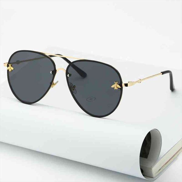 brand design fashion women small bee sunglasses colourful rivet glasses female male outdoor traveling eyeglasses uv400, White;black
brand design fashion women small bee sunglasses colourful rivet glasses female male outdoor traveling eyeglasses uv400, White;black
