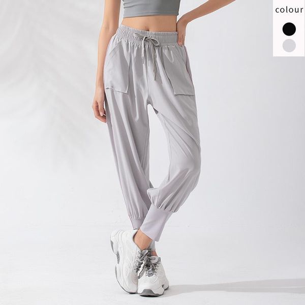 women workout joggers butter soft elasticfabric yoga pants with two side pockets outdoor sports tights outfit
women workout joggers butter soft elasticfabric yoga pants with two side pockets outdoor sports tights outfit
