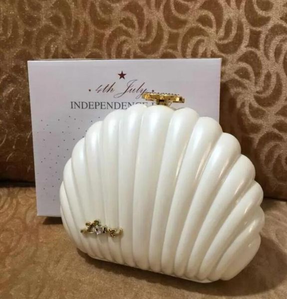women clutch wallets elegant lady evening bags luxury black white pearl shell handbags cross body bag independence day with gift box
women clutch wallets elegant lady evening bags luxury black white pearl shell handbags cross body bag independence day with gift box