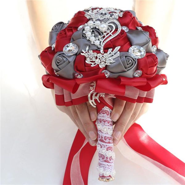 wedding flowers luxury crystal jewelry bridal bouquet artificial satin rose holding diy silver rhinestones bride ribbons
wedding flowers luxury crystal jewelry bridal bouquet artificial satin rose holding diy silver rhinestones bride ribbons