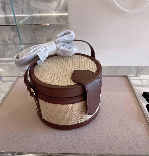 hip ysiykiy new handbag designer retro flower color matching bucket shoulder fashion round barrel women's trend tambourine bag
hip ysiykiy new handbag designer retro flower color matching bucket shoulder fashion round barrel women's trend tambourine bag