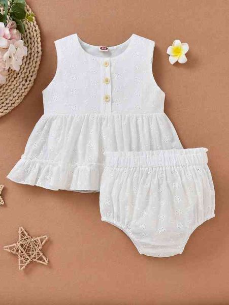 baby schiffy ruffle hem & shorts she, White
