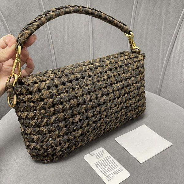 evening bags retro woven hollow canvas flip buckle handbag ladies fashion all-match shoulder bag personalized messenger
evening bags retro woven hollow canvas flip buckle handbag ladies fashion all-match shoulder bag personalized messenger