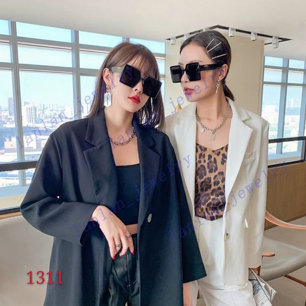 fashion sunglasses classic logo women's large frame sunglass 5 color with box l-15 1311, White;black
fashion sunglasses classic logo women's large frame sunglass 5 color with box l-15 1311, White;black