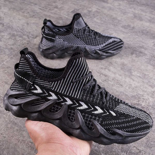 2021 summer designer volcano flying light shoes mesh breathable sports leisure men'straining sneakers
2021 summer designer volcano flying light shoes mesh breathable sports leisure men'straining sneakers