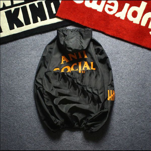 men et coat sunscreen casual mens clothing ets with letter printed lapel hooded black windbreaker streetwear s-xxl wgwy178, Black;brown
men et coat sunscreen casual mens clothing ets with letter printed lapel hooded black windbreaker streetwear s-xxl wgwy178, Black;brown