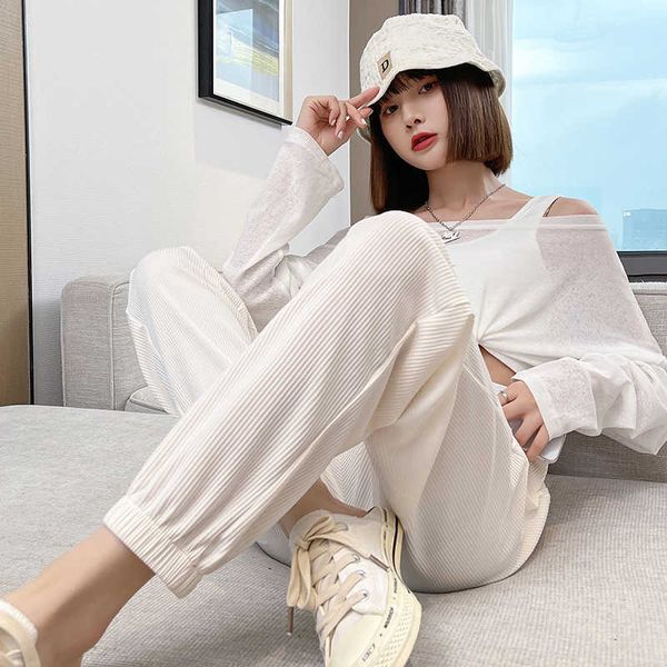 ice sports pants women's thin loose legged summer slim high waist harlan mosquito lantern casual, Black;white
ice sports pants women's thin loose legged summer slim high waist harlan mosquito lantern casual, Black;white