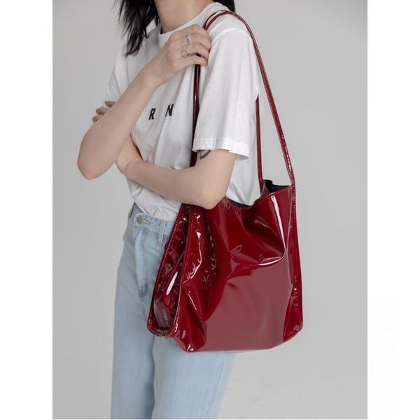 super soft patent leather totes bags women exquisite shopping shoulder bag retro casual simple female handbags blue red pm166 cross body
super soft patent leather totes bags women exquisite shopping shoulder bag retro casual simple female handbags blue red pm166 cross body