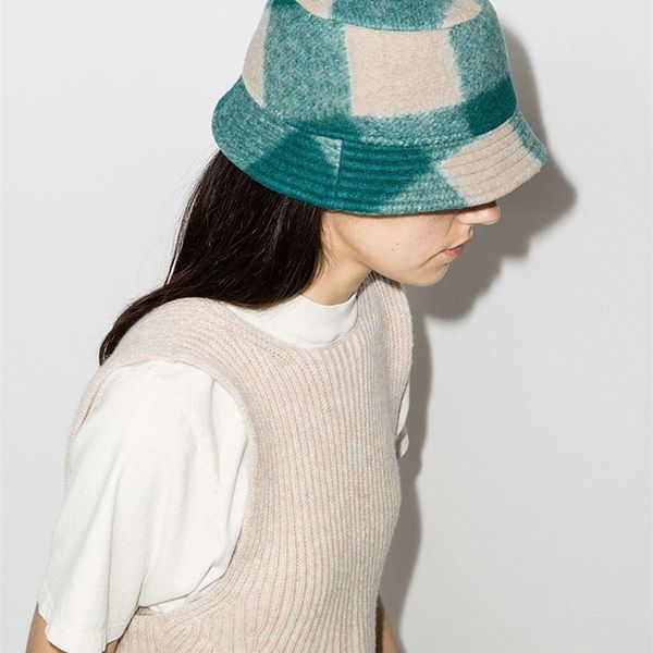 women classic plaid woolen fisherman hat 2021 new winterladies multicolor fashion all-match outside cap, Blue;gray
women classic plaid woolen fisherman hat 2021 new winterladies multicolor fashion all-match outside cap, Blue;gray