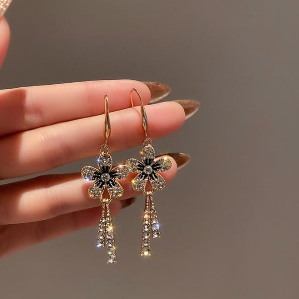 stud summer personality creative flower pendant earrings fashion leisure luxury prom for women holiday gift jewelry, Golden;silver
stud summer personality creative flower pendant earrings fashion leisure luxury prom for women holiday gift jewelry, Golden;silver