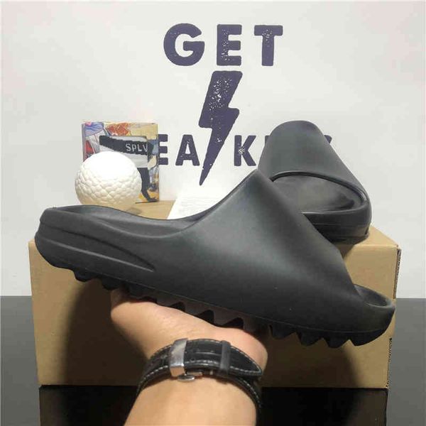 slides graffiti bone resin desert sandy rubber slippers summer brown flat men women beach foam runner size 36-45, Black
slides graffiti bone resin desert sandy rubber slippers summer brown flat men women beach foam runner size 36-45, Black