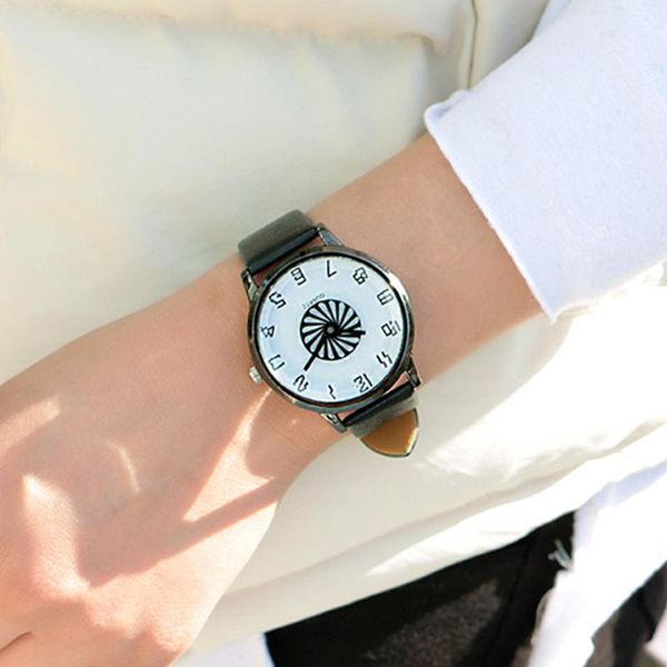 wristwatches arrival creative women watches fashion ladies turntable casual wristwatch female leather quartz clock hour, Slivery;brown
wristwatches arrival creative women watches fashion ladies turntable casual wristwatch female leather quartz clock hour, Slivery;brown