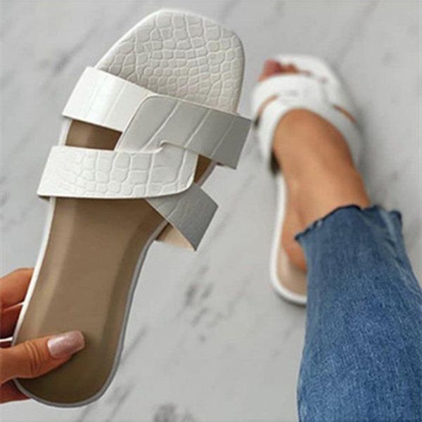 2021women summer cut out ladies sandals good quality flat shoe candy color outdoor holiday slides slippers, Black
2021women summer cut out ladies sandals good quality flat shoe candy color outdoor holiday slides slippers, Black
