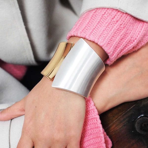 manilai classic punk shiny surface alloy statement cuff bangles bracelets for women fashion jewelry big alloy bangle wholesale q0717, Black
manilai classic punk shiny surface alloy statement cuff bangles bracelets for women fashion jewelry big alloy bangle wholesale q0717, Black