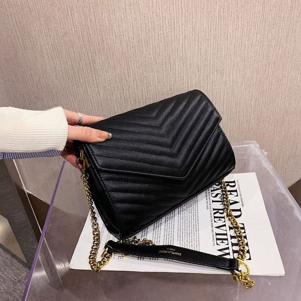 fashion black shoulder bag for women golden chain summer one-shoulder crossbady messenger bag for women luxury designer letter decoration pu
fashion black shoulder bag for women golden chain summer one-shoulder crossbady messenger bag for women luxury designer letter decoration pu