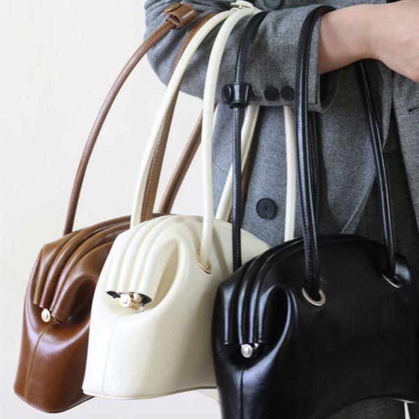 factory outlet luxury handbags and storage 1:1 korea osoi circle armpit niche design leather bag women's one shoulder handbag ins2021
factory outlet luxury handbags and storage 1:1 korea osoi circle armpit niche design leather bag women's one shoulder handbag ins2021