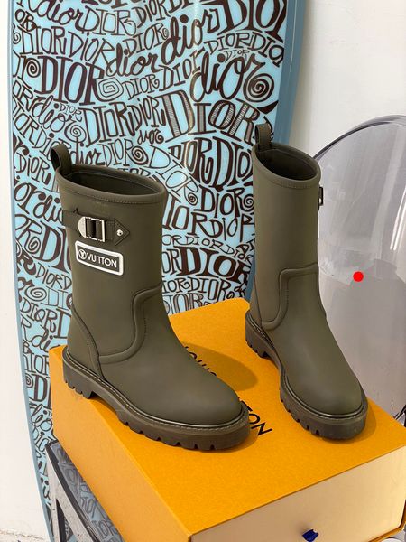 classic martin boots designer winter coarse heel women shoes 100% leather flamingos love arrow medal desert boot lace up lady thick high hee, Black
classic martin boots designer winter coarse heel women shoes 100% leather flamingos love arrow medal desert boot lace up lady thick high hee, Black