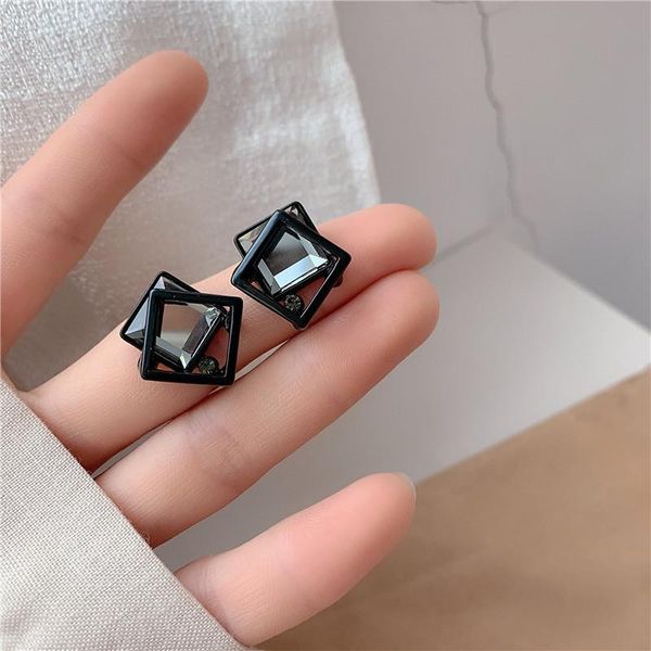stud minimalist metal square earrings steel needle earring temperament net red black cold wind ear jewelry for cool women, Golden;silver
stud minimalist metal square earrings steel needle earring temperament net red black cold wind ear jewelry for cool women, Golden;silver
